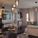 Apartamento In 15143