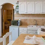 Apartamento In 15143