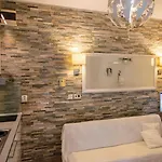 Apartamento In 15143 Lovran