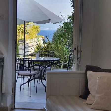 Apartman In 15143 *