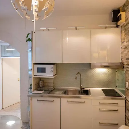 In 15143 Apartman