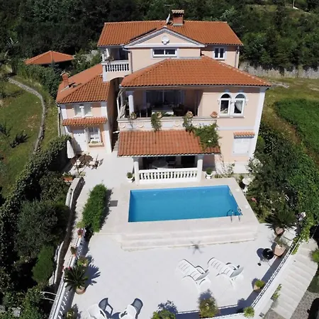 In 15143 Apartman